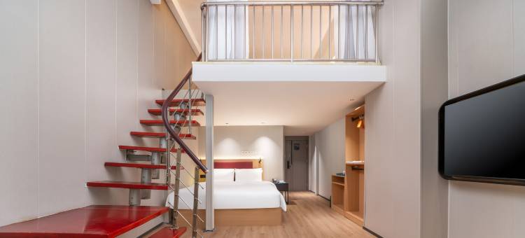 潮漫酒店(青岛栈桥火车站店)图片