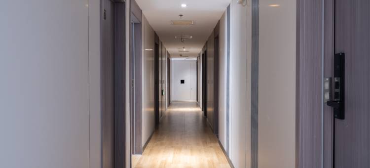 锐思特酒店(上海共康路地铁站宝山万达广场店)图片