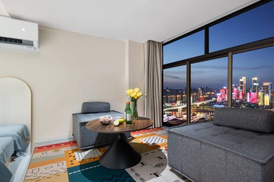 朵朵江景民宿(重庆解放碑步行街洪崖洞店)