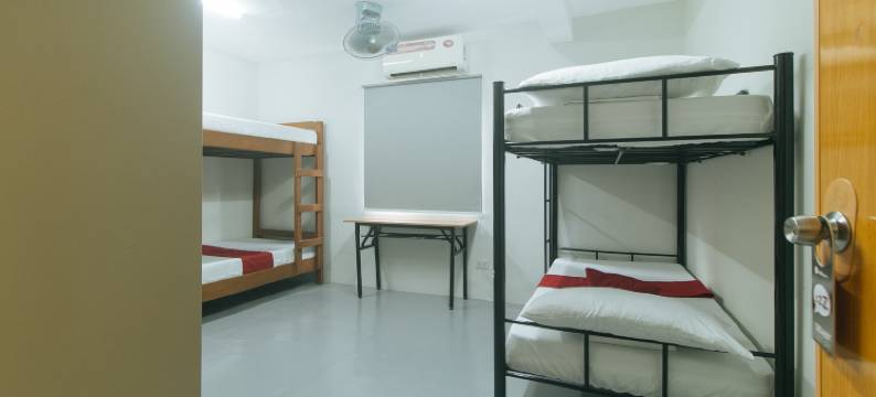 RedDoorz @ Qhouzz near PUP图片