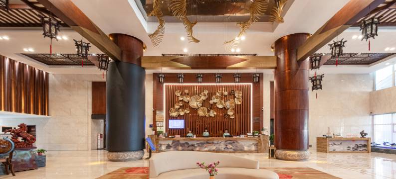 霖多温泉酒店(梁家寨店)图片