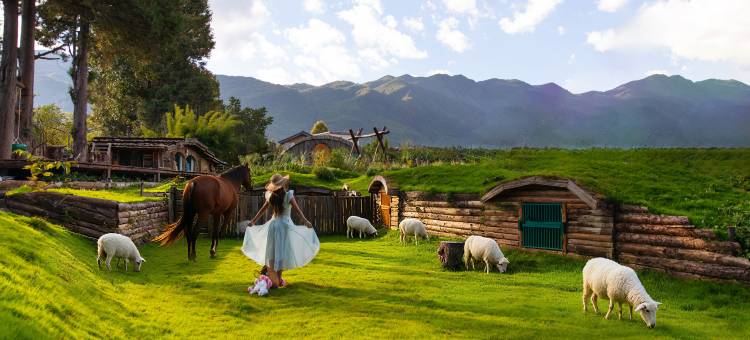 椿山雪・日照金山・田园牧场度假酒店Mountain Spring(白沙古镇店)图片
