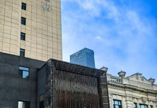 朗廷酒店（哈尔滨中央大街公路大桥地铁站店）外景图