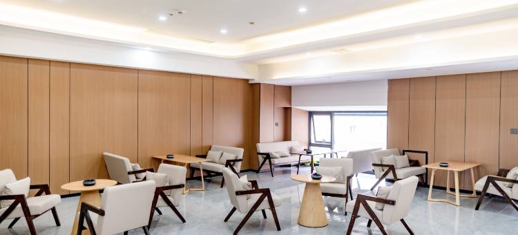 丽橙酒店(岳池火车站龙湖公园店)图片