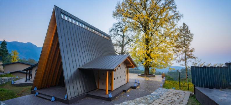 华蓥十里芳菲红岩美村图片