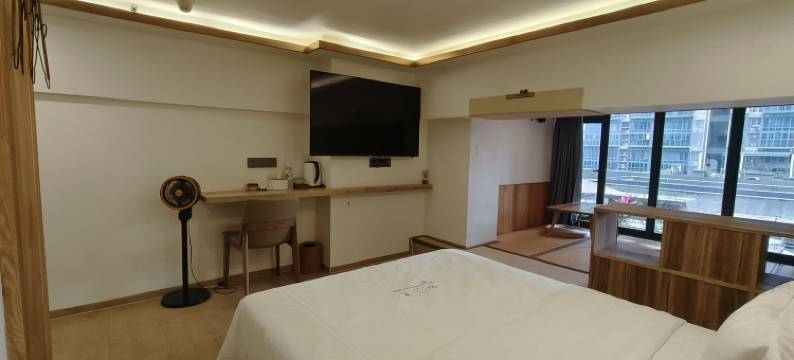 初见·清风挽心秘境休闲民宿(敏捷广场店)图片