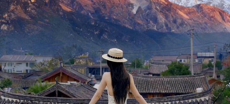 玉雪逸境•日照金山｜雪山度假轻奢民宿(白沙古镇店)图片