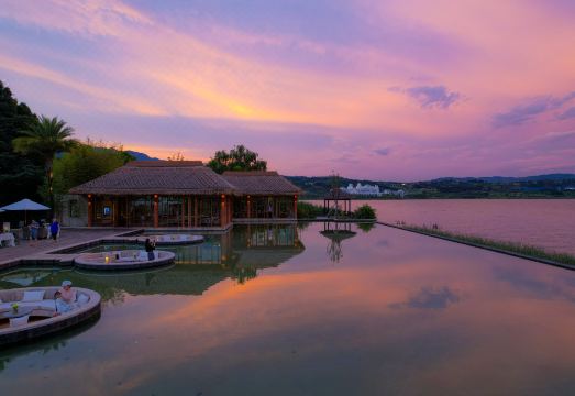 Bosan Hotels & ResortsHotel Overview