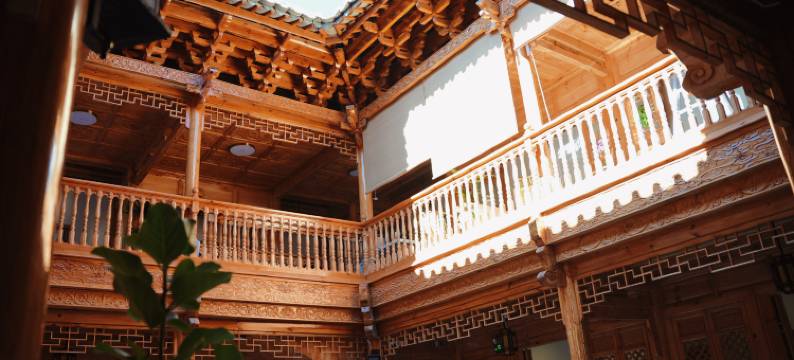 阳光民宿(杞麓湖湿地公园店)图片