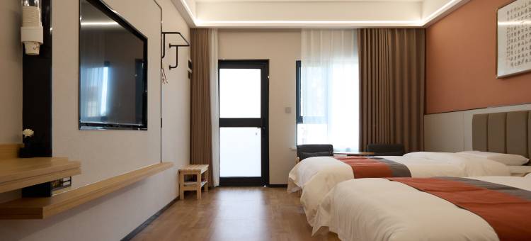 拾叁间·Thirteen Rooms 山野简奢度假美宿(精河店)图片