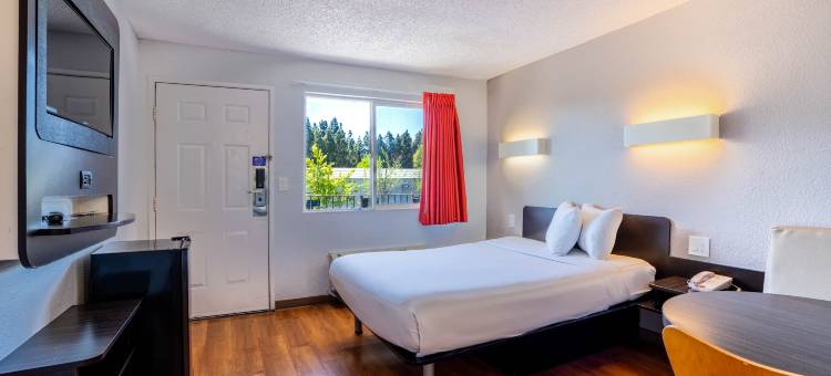 普莱森顿6号汽车旅馆(Motel 6 Pleasanton, CA)图片