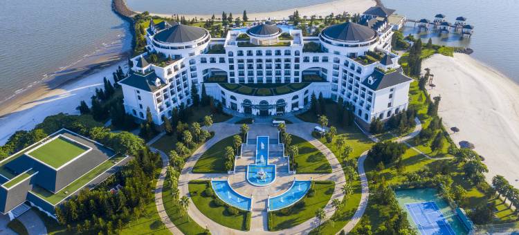 下龙湾温佩水疗度假酒店(Vinpearl Resort & Spa Ha Long)图片