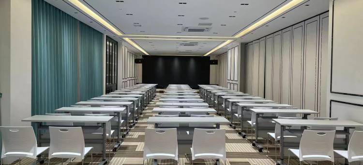 希岸酒店(广州花都融创文旅白云机场店)图片