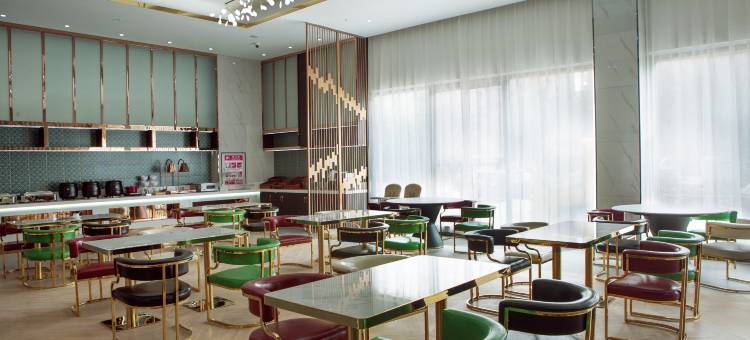 白玉兰酒店(南通城港路地铁站店)图片