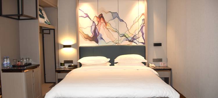 富临国际酒店(临湘市政府店)图片