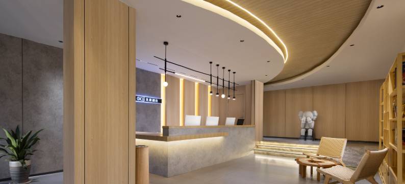 岳阳见景酒店(天伦国际店)图片