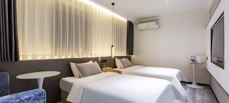 DESIGNER城市·民宿(安阳博物馆万达广场店)图片