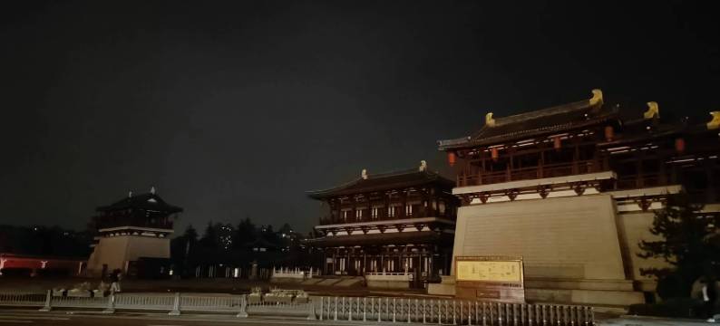 普兰尼·H水晶公寓(曲江汉华城店)图片