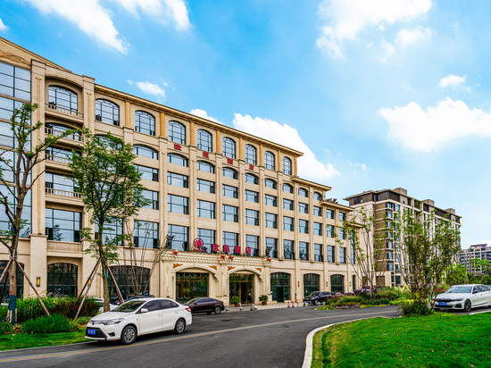 欧范酒店(彭州南部新城店)