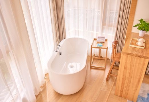 Lushan Yueyue Liangshe HomestayHotel Overview