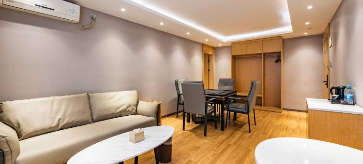 白玉兰酒店(天津北辰宜兴埠北地铁站店)图片