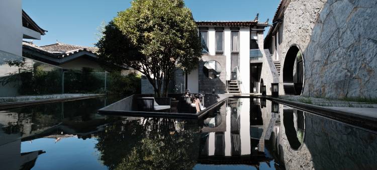 丽镘丨花林溪畔徽派诧寂风度假庭院(丽江古城南门木府店)图片