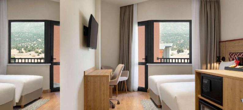 左明温德姆华美达安可酒店(Ramada Encore by Wyndham Zomin)图片