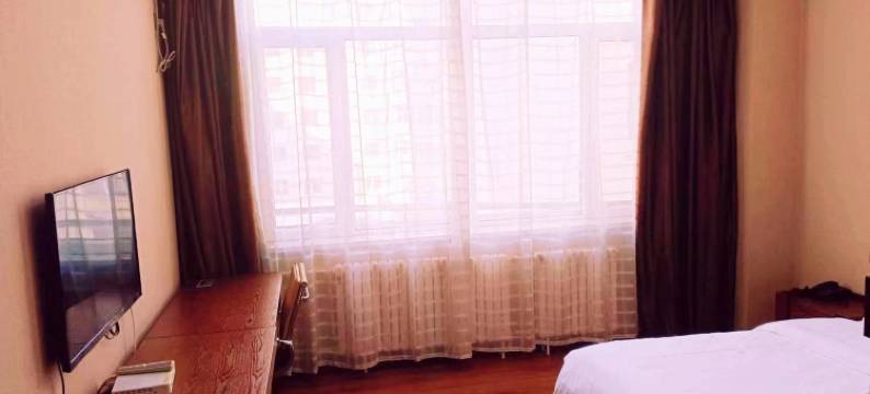 江畔商务宾馆(哈尔滨中华巴洛克店)图片