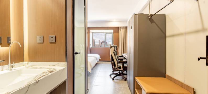 均墨电竞酒店(洛阳火车站店)图片