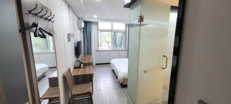 上海馨达宾馆(沈杜公路地铁站店)图片