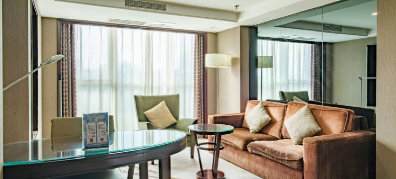 沈阳首耀饭店(奥体中心地铁站盛京大奥莱店)图片