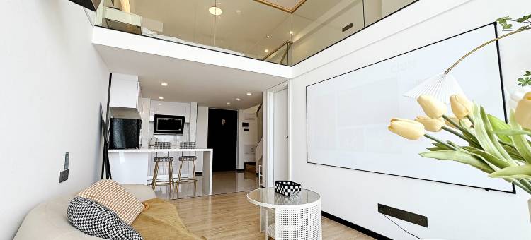 美宿loft海景高空公寓(龙光世纪商务中心店)图片