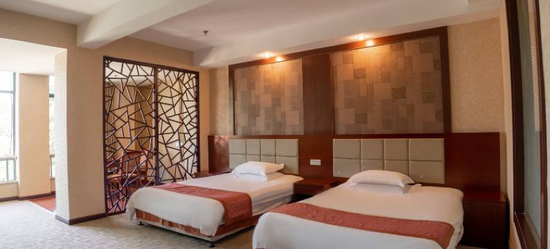 溧阳涧水湾大酒店(松岭竹海漂流终点站店)图片