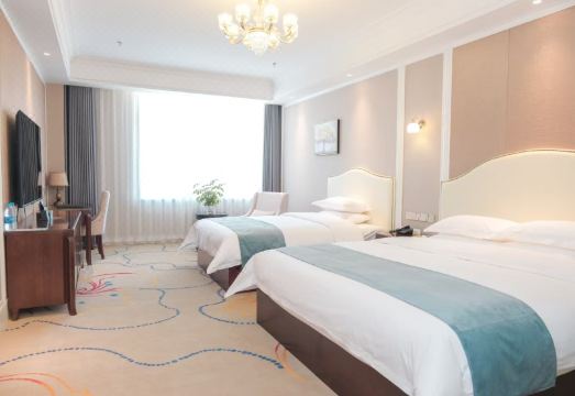 Delingha Wanyi Hotel Hotel Overview