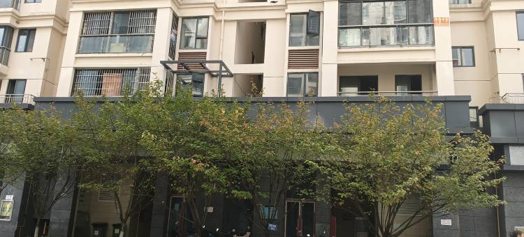 逸客居民宿(花溪公园明珠大道地铁站店)图片