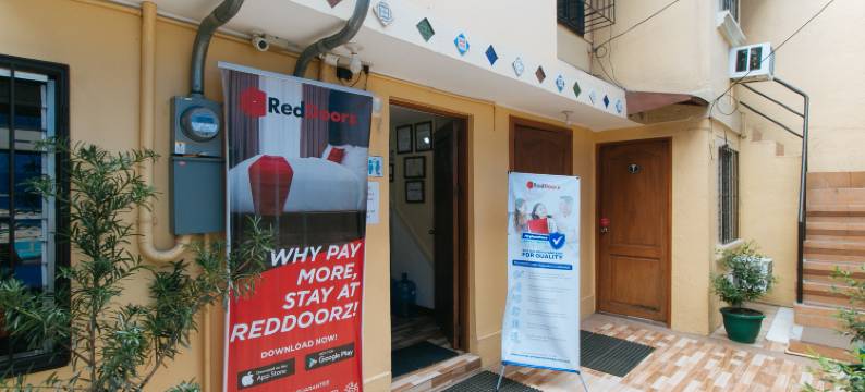 RedDoorz near PNR Espana Station图片
