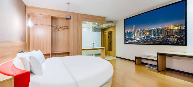 济南·巨幕高空影音酒店图片