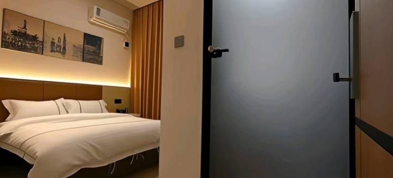 镇雄鸿禧电竞酒店(镇雄朝阳学校店)图片