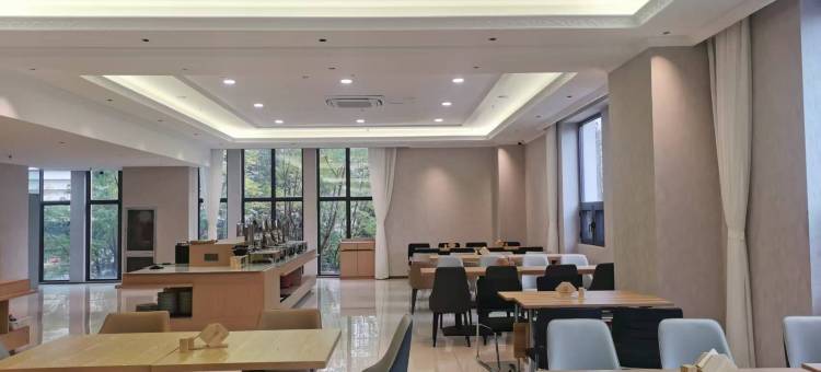 柏丽艾尚酒店(玉溪万达广场店)图片