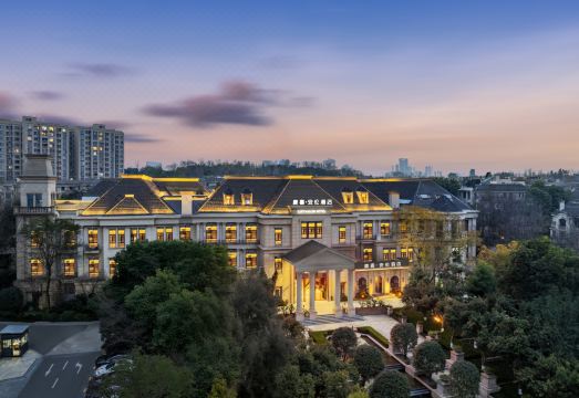 鹿喜·安伦酒店（成都广福地铁站麓湖生态城店）外景图