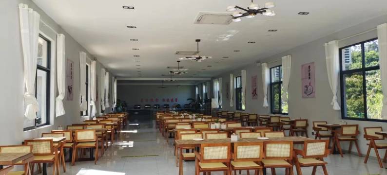 橄榄河热泉酒店图片