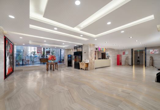 Longda St. Regis Business Hotel (Pedestrian Zhongyang Street Harbin Railway Station Hotel) Hotel Overview