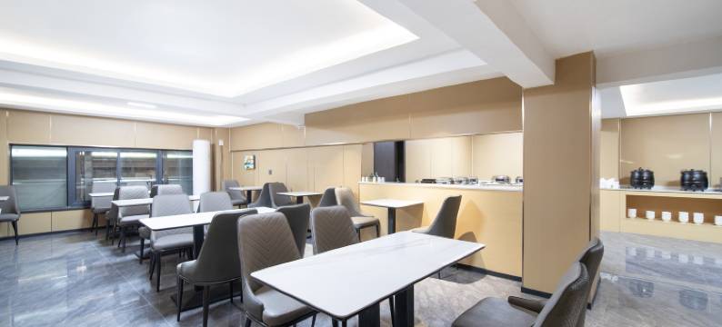 泊云影音酒店(海宁尖山新区店)图片