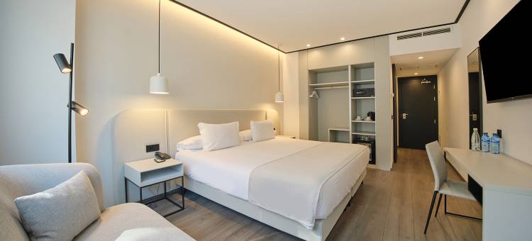 1881 马德里酒店销售(1881 Madrid Ventas Hotel)图片