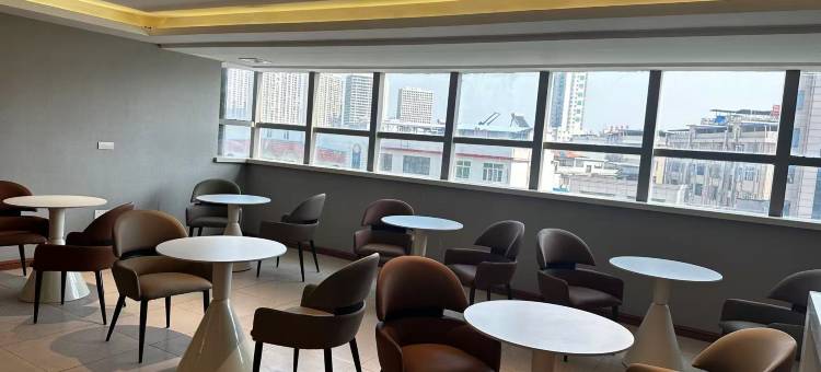 零壹电竞影音酒店(黄冈浠水客运站店)图片