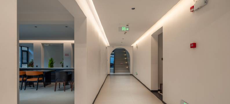 香格里拉天琪伊恩设计师供氧民宿(独克宗古城大佛寺转经筒店)图片