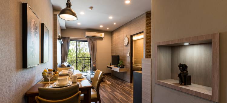 尊尚豪华酒店(Premier Luxe Hotel)图片