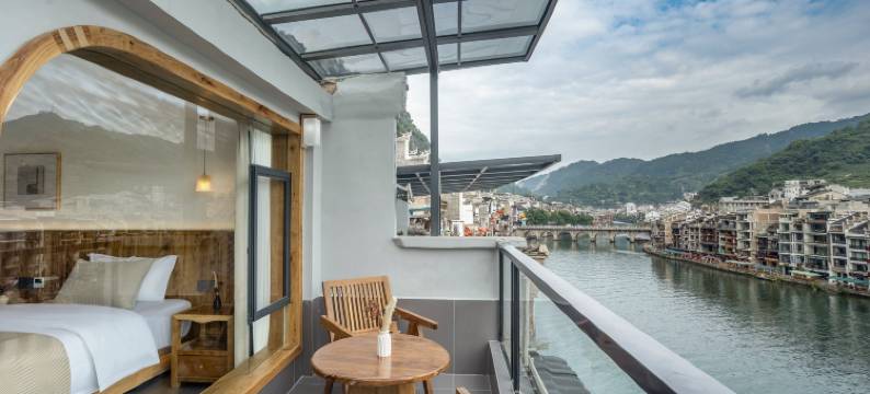 镇远云河河景民宿(镇远古镇店)图片