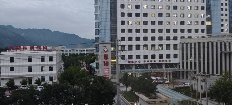 丽怡酒店(海东民和政务中心店)图片
