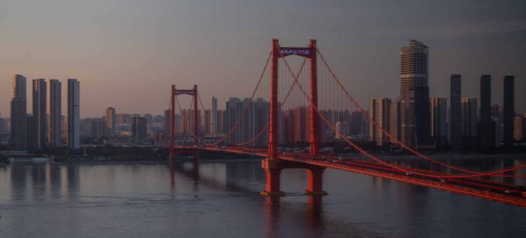 武汉世茂希尔顿酒店图片